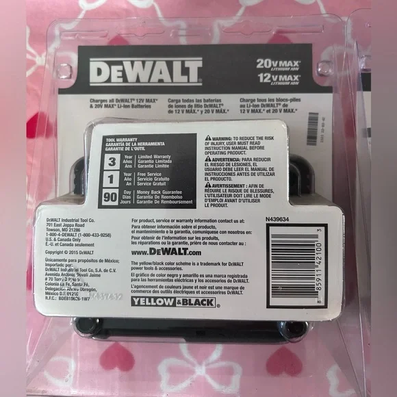 DeWALT 20V MAX Lithium-Ion 3.0Ah Battery with 12V to 20V MAX Charger - Picture 6 of 7